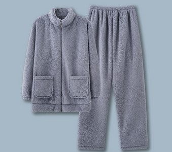 Pijamale bărbătești de pluș - cu broderie