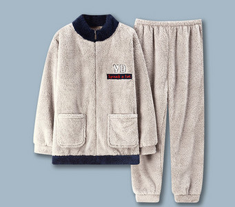 Pijamale bărbătești de pluș - cu broderie