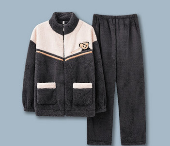 Pijamale bărbătești de pluș - cu broderie