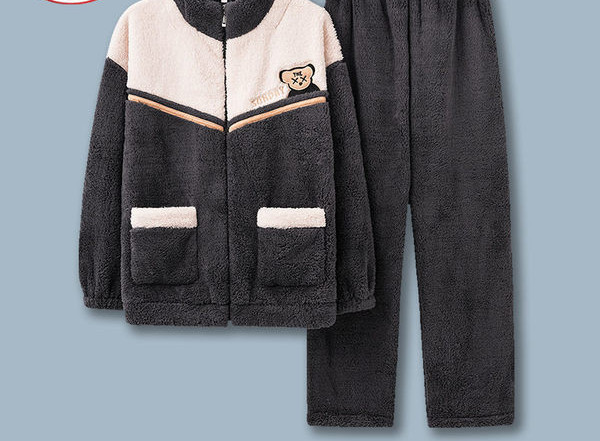 Pijamale bărbătești de pluș - cu broderie