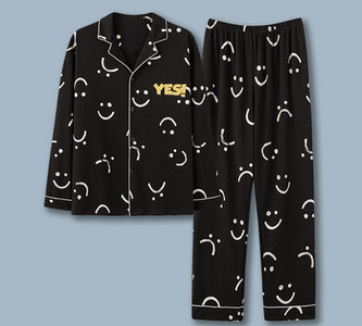 Pijamale de toamnă pentru bărbați cu buzunar și guler