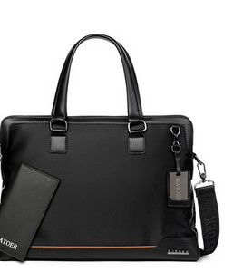 Drobinis vyriškas verslo krepšys su rankena ant peties