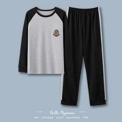 Jesenska muška pidžama od bluze s okruglim izrezom i donjim dijelom