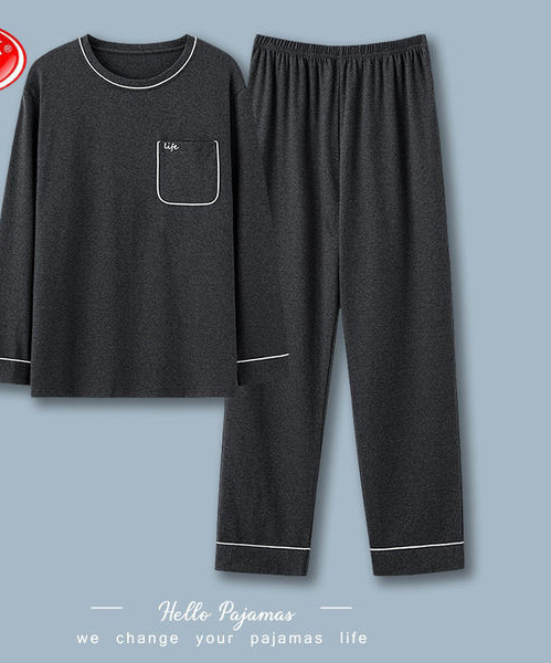 Jesenska muška pidžama od bluze s okruglim izrezom i donjim dijelom