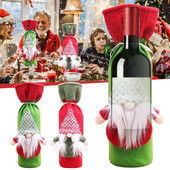 Vianočná súprava červeného vína, sada fliaš vína, les, beztvárový starý muž, poháre na šampanské, 2 fľaše vína, krabička na víno, poháre na víno
