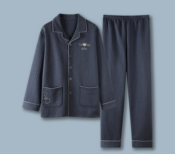 Vyriška languota pižama su klasikine apykakle ir kišene