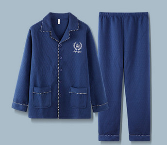 Vyriška languota pižama su klasikine apykakle ir kišene