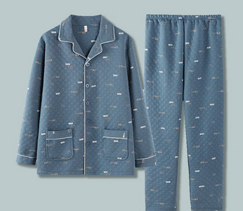 Vyriška languota pižama su klasikine apykakle ir kišene