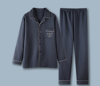 Vyriška languota pižama su klasikine apykakle ir kišene