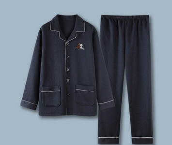 Vyriška languota pižama su klasikine apykakle ir kišene