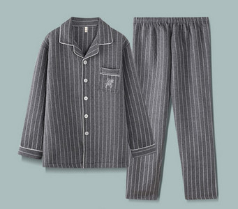 Pánsky dvojdielny pyžamový set s výšivkou