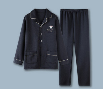 Pánsky dvojdielny pyžamový set s výšivkou