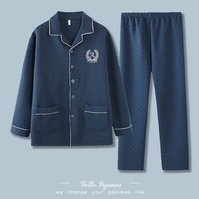 Vyriška pižama su klasikine apykakle ir užrašu