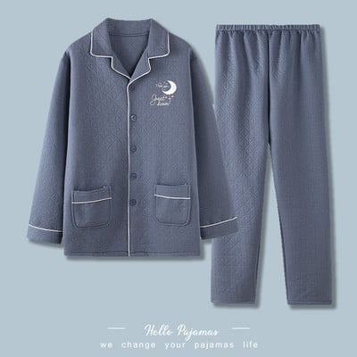 Vyriška pižama su klasikine apykakle ir užrašu