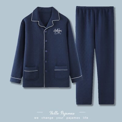 Vyriška pižama su klasikine apykakle ir užrašu