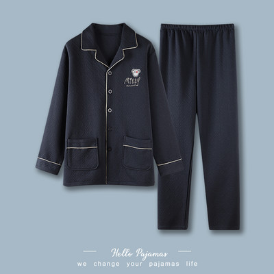 Vyriška pižama su klasikine apykakle ir užrašu