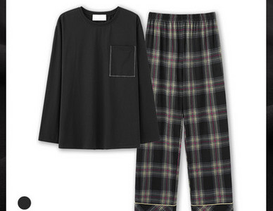 Pijamale bărbați în carouri cu buzunar