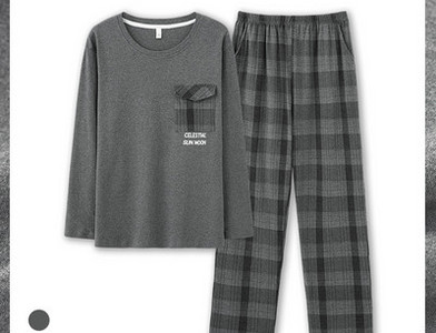 Pijamale bărbați în carouri cu buzunar