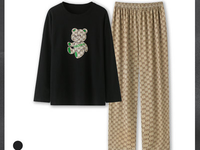 Pijamale bărbați în carouri cu buzunar