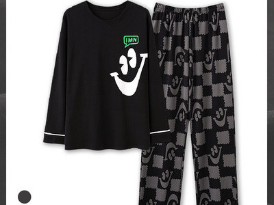 Pijamale bărbați în carouri cu buzunar