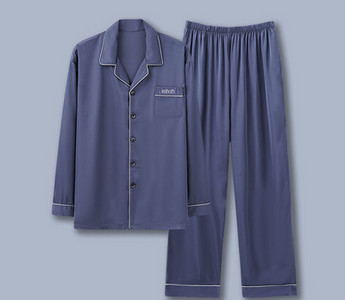 Pijamale de toamna pentru barbati cu guler si nasturi clasici