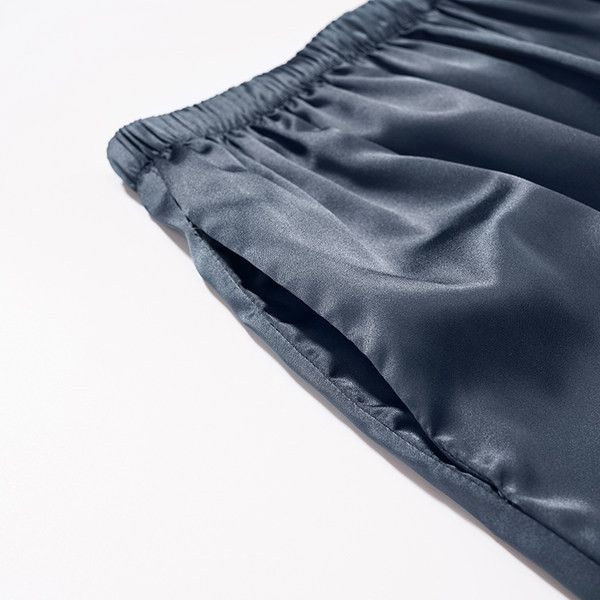 Pijamale de toamna pentru barbati cu guler si nasturi clasici