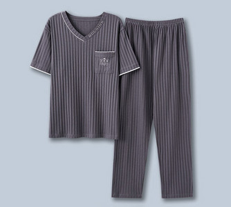 Pijamale bărbați în dungi cu buzunar