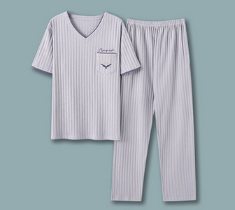 Pijamale bărbați în dungi cu buzunar