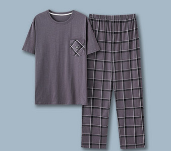 Pijamale bărbați în dungi cu buzunar