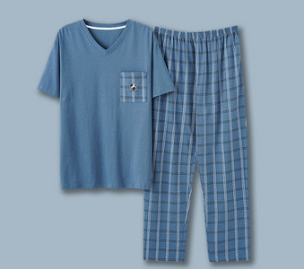 Pijamale bărbați în dungi cu buzunar