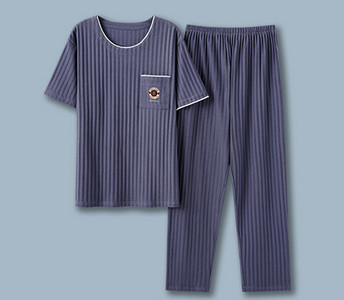 Pijamale bărbați în dungi cu buzunar