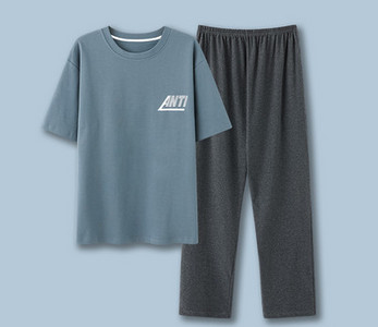 Pijamale bărbați în dungi cu buzunar