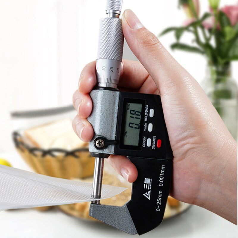 13 ks/sada sivých vrecúšok, opakovane použiteľné vákuové tesniace vrecká na potraviny s ručnou pumpičkou, tesniace spony na vrecká, potravinová fólia na skladovanie a mrazenie potravín