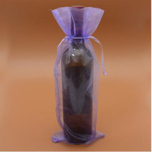 Jednoduchá taška na víno s roletou Darčeková kytica Sada fliaš na šampanské a červené víno z organzy Taška z priadze na fľaše vína