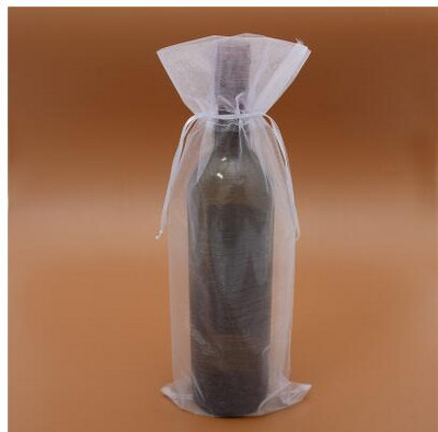 Jednoduchá taška na víno s roletou Darčeková kytica Sada fliaš na šampanské a červené víno z organzy Taška z priadze na fľaše vína