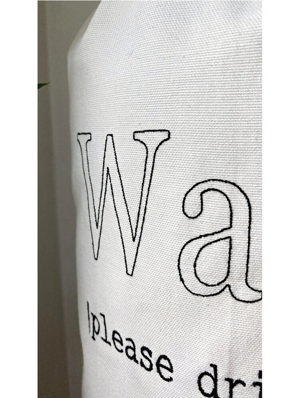 Odolný štýlový dizajn, čierny krémový ľanový kryt na demižón s riasiacim zariadením, kryt na demižón v kuchynskom dizajne, kryt na nádobu na vodu, kryt na dávkovač vody, sklenený demižón, ochranný, jutová látka, dekoračná slamená látka