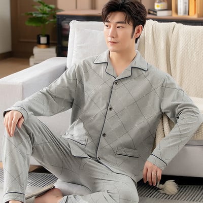 Noul model de pijamale bărbați din două piese