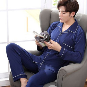 Pijama bărbătească din două piese - cu buzunar și guler clasic