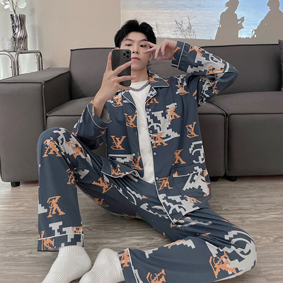 Pijama in carouri din doua piese cu buzunar si guler clasic