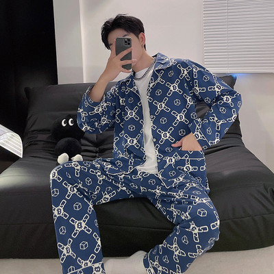 Pijama in carouri din doua piese cu buzunar si guler clasic