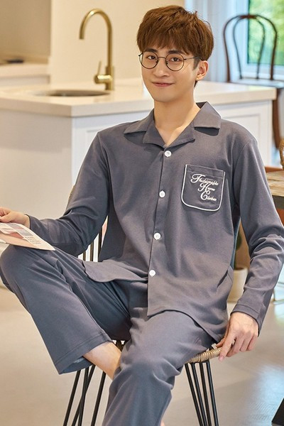 Pijamale bărbați din două piese cu guler și buzunar clasic