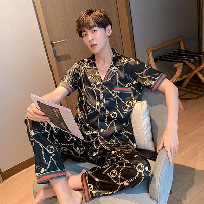 Muška dvodijelna pidžama s klasičnom kragnom