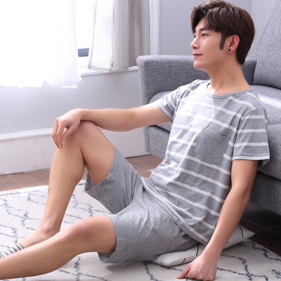 Pijamale bărbați din două piese - mai multe modele