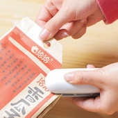 Mini mașină portabilă de etanșare de uz casnic Aparat de etanșare cu căldură Pachet pentru sac de depozitare Clip pentru pungă de mâncare din plastic Dispozitive de bucătărie