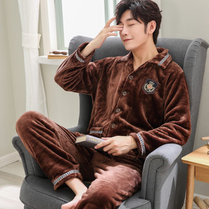 Pijamale barbati toamna-iarna cu maneci lungi