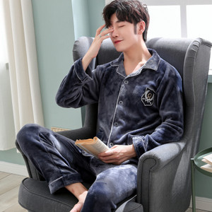 Pijamale barbati toamna-iarna cu maneci lungi