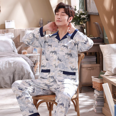 Pijamale pentru bărbați cu guler clasic