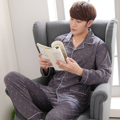 Pijamale pentru bărbați cu guler clasic