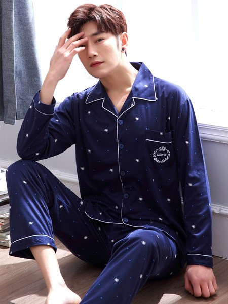 Pijamale pentru bărbați cu guler clasic