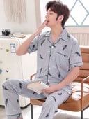 Pijamale pentru bărbați cu buzunar și guler clasic